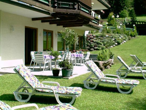 Hotel-Pension Flora Saalbach-Hinterglemm Bagian luar foto