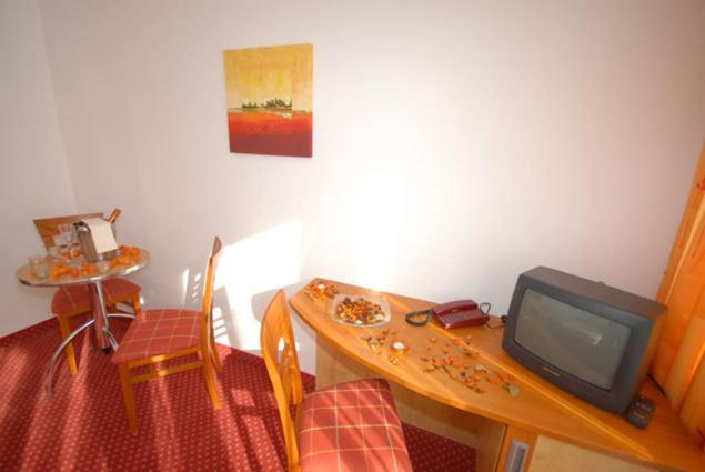 Hotel-Pension Flora Saalbach-Hinterglemm Bagian luar foto