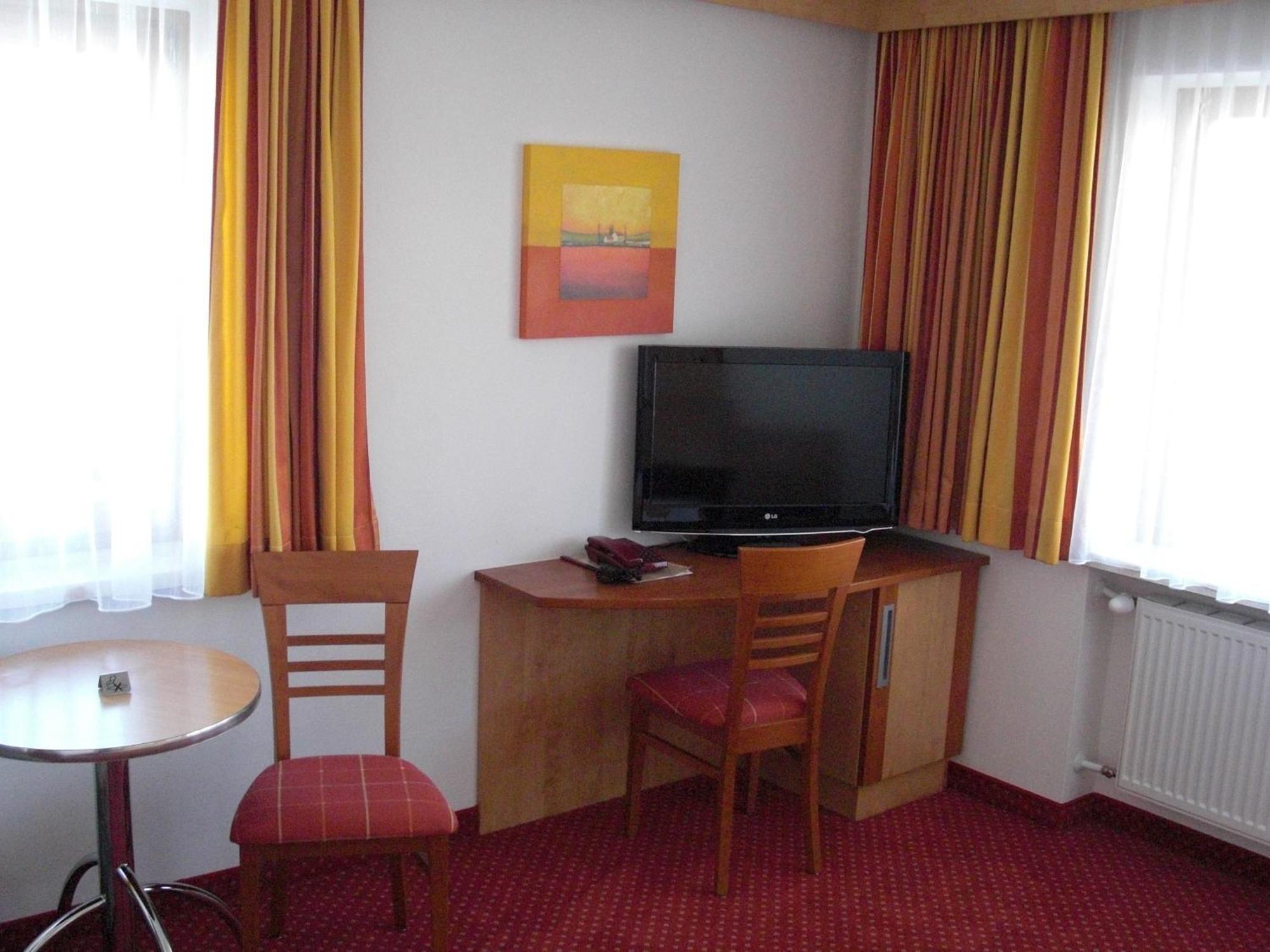 Hotel-Pension Flora Saalbach-Hinterglemm Ruang foto