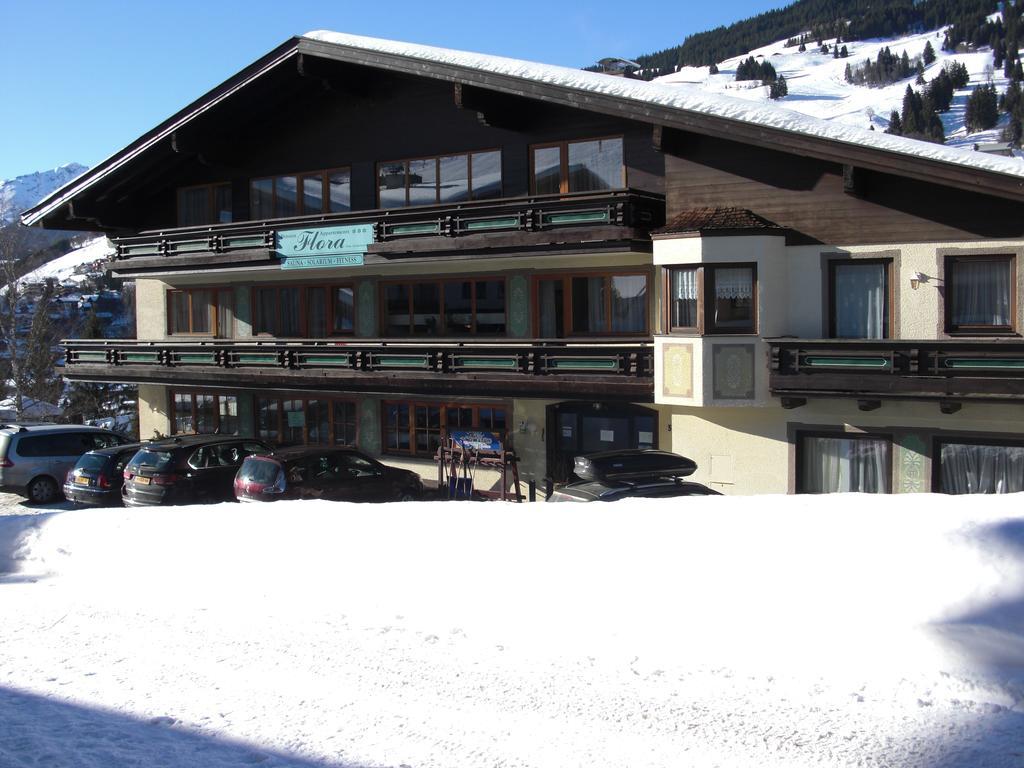 Hotel-Pension Flora Saalbach-Hinterglemm Bagian luar foto