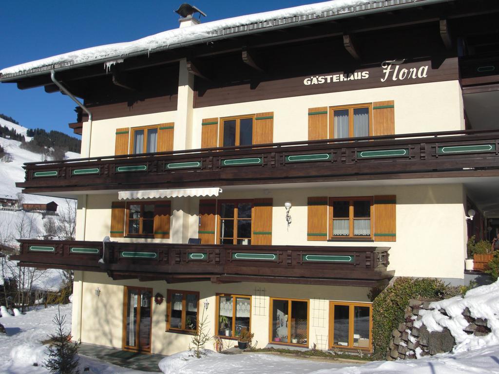 Hotel-Pension Flora Saalbach-Hinterglemm Bagian luar foto