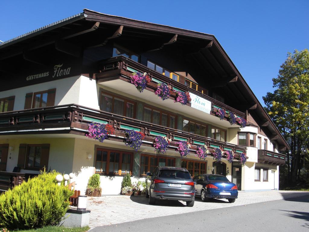 Hotel-Pension Flora Saalbach-Hinterglemm Bagian luar foto